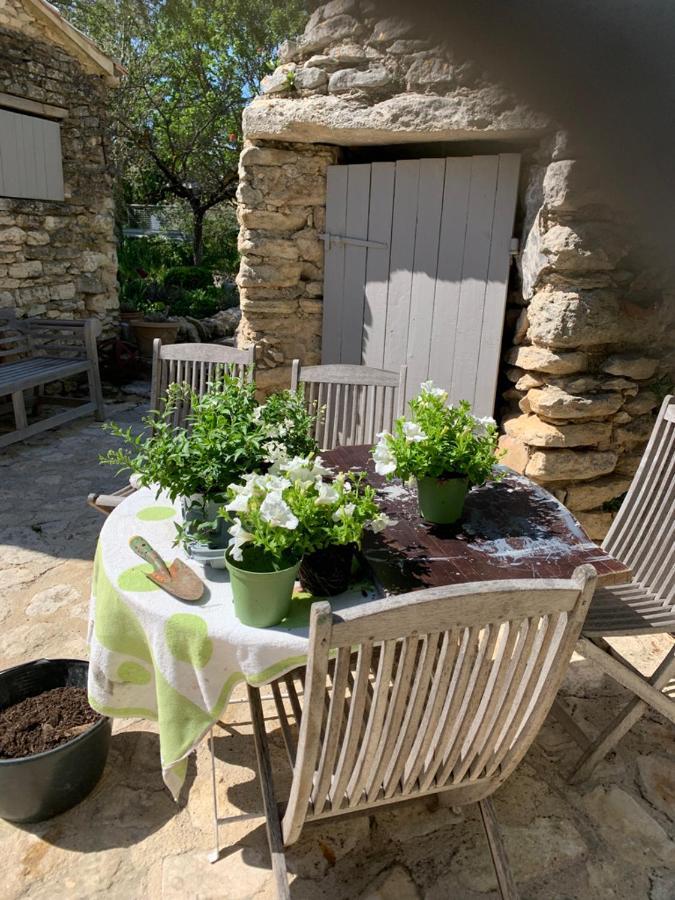 Le Mas Du Lavoir 고르드 외부 사진